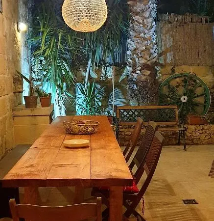 Bed & Breakfast Bedroom Buddha External Bathroom 3*