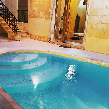 Bedroom Buddha External Bathroom Bed & Breakfast Kerċem