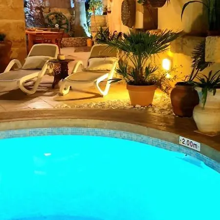 Bedroom Buddha External Bathroom Kerċem