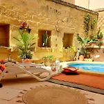 فندق مبيت وإفطار Bedroom Buddha External Bathroom Kerċem