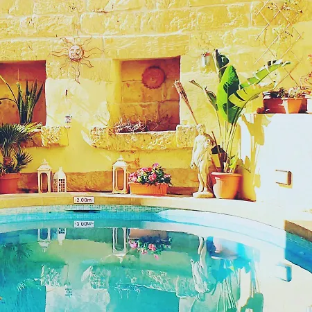 Bedroom Buddha External Bathroom