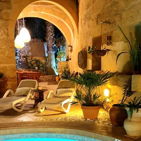 Bedroom Buddha External Bathroom Kerċem