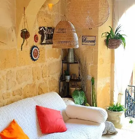 Bedroom Buddha External Bathroom Couette-café Kerċem