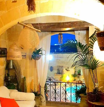 Couette-café Bedroom Buddha External Bathroom Kerċem
