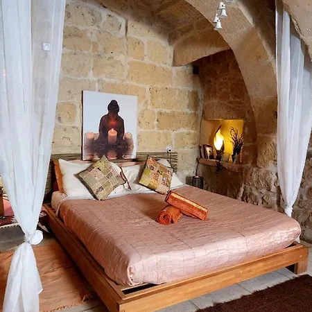 Bedroom Buddha External Bathroom 3* Kerċem