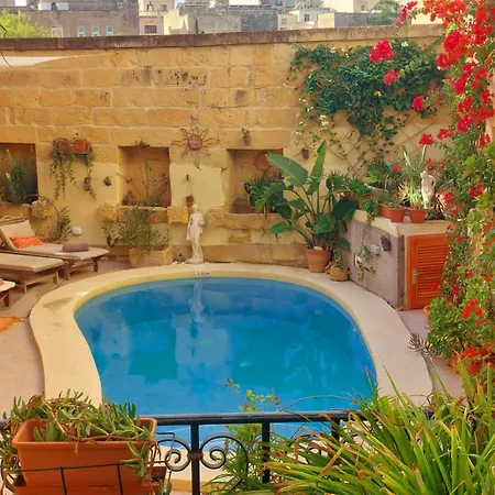 Bedroom Buddha External Bathroom Bed & Breakfast