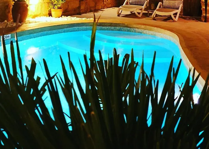 Bedroom Buddha External Bathroom Kercem