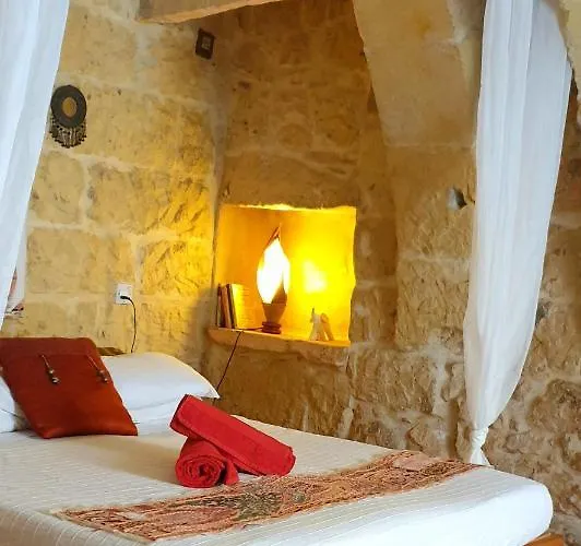 Bedroom Buddha External Bathroom