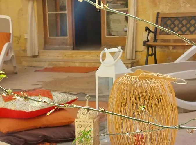 Bedroom Buddha External Bathroom