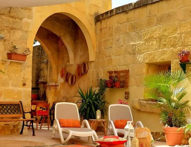 Bedroom Buddha External Bathroom 3* Kercem