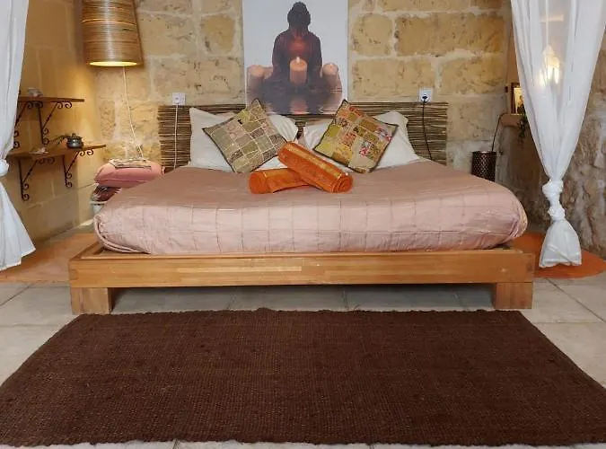 Bedroom Buddha External Bathroom Kercem