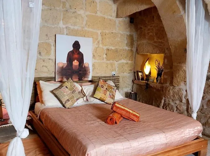 Bedroom Buddha External Bathroom 3* Kerċem