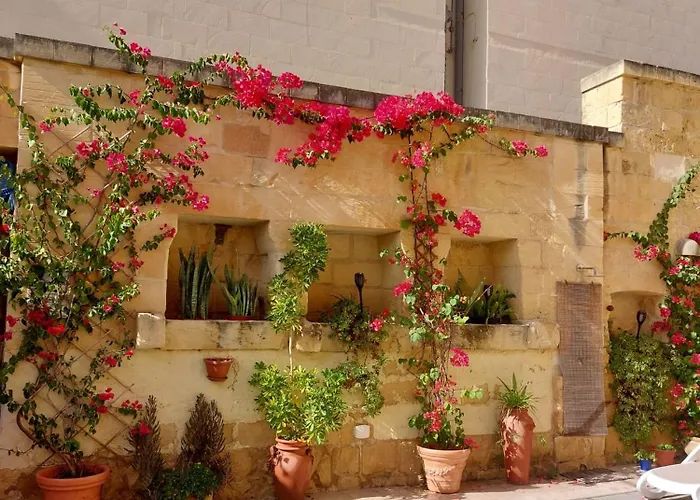 Bed & Breakfast Bedroom Buddha External Bathroom 3*